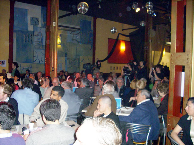 Cerca de 500 asistentes al Café Cultura en Bar L'o